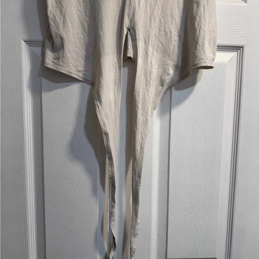 Lululemon Time To Restore Short Sleeve EUC Size 6 *SEE NOTE - Picture 7 of 9